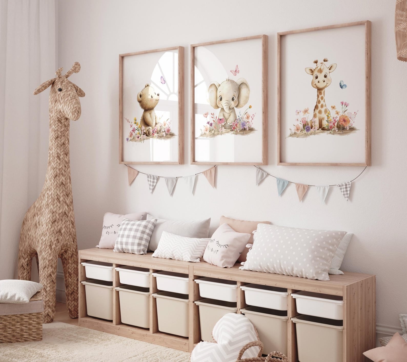 Cuadros Decorativos infantiles Modernos animales ilustracion niña jardín