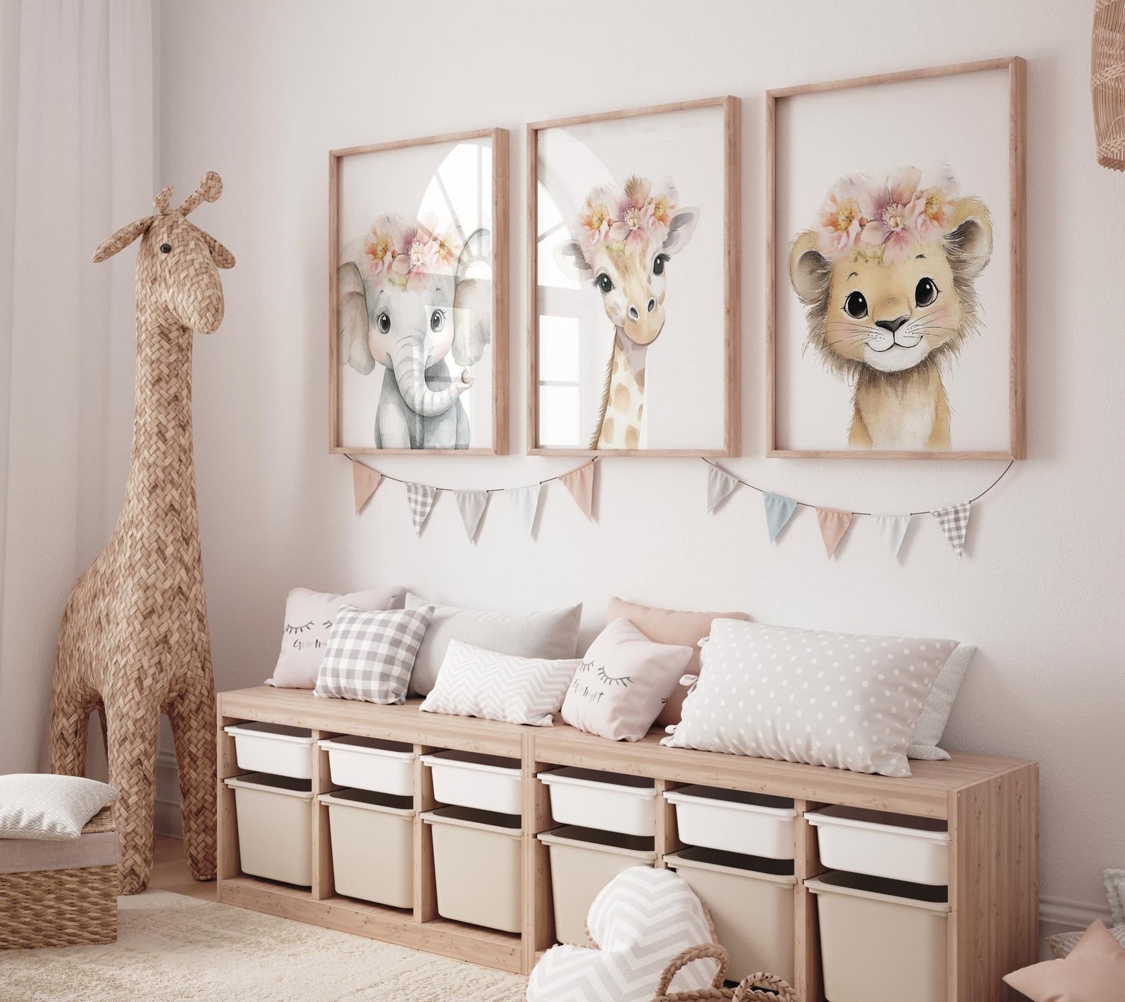 Cuadros Decorativos infantiles Modernos animales ilustracion niña flores