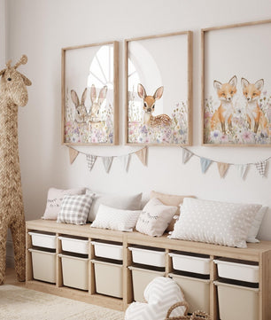 Cuadros Decorativos infantiles Modernos animales del bosque en jardin niña