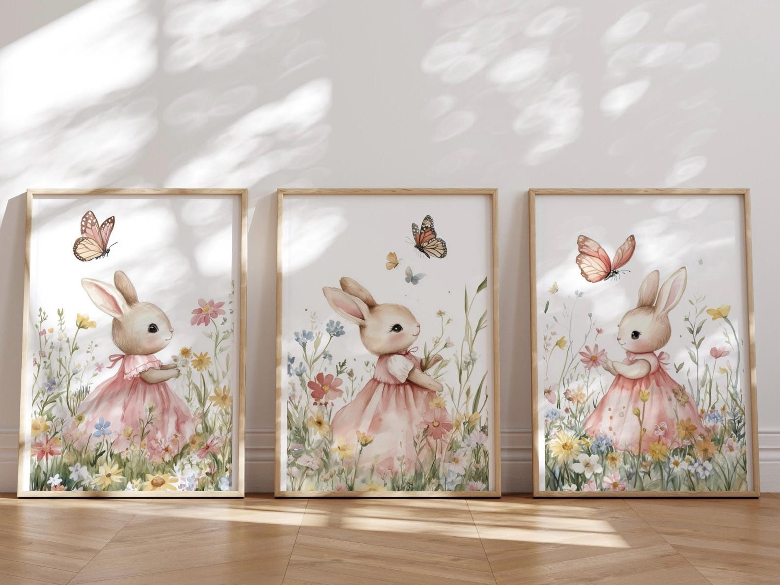Cuadros Decorativos infantiles Modernos Coneja en pradera rosa