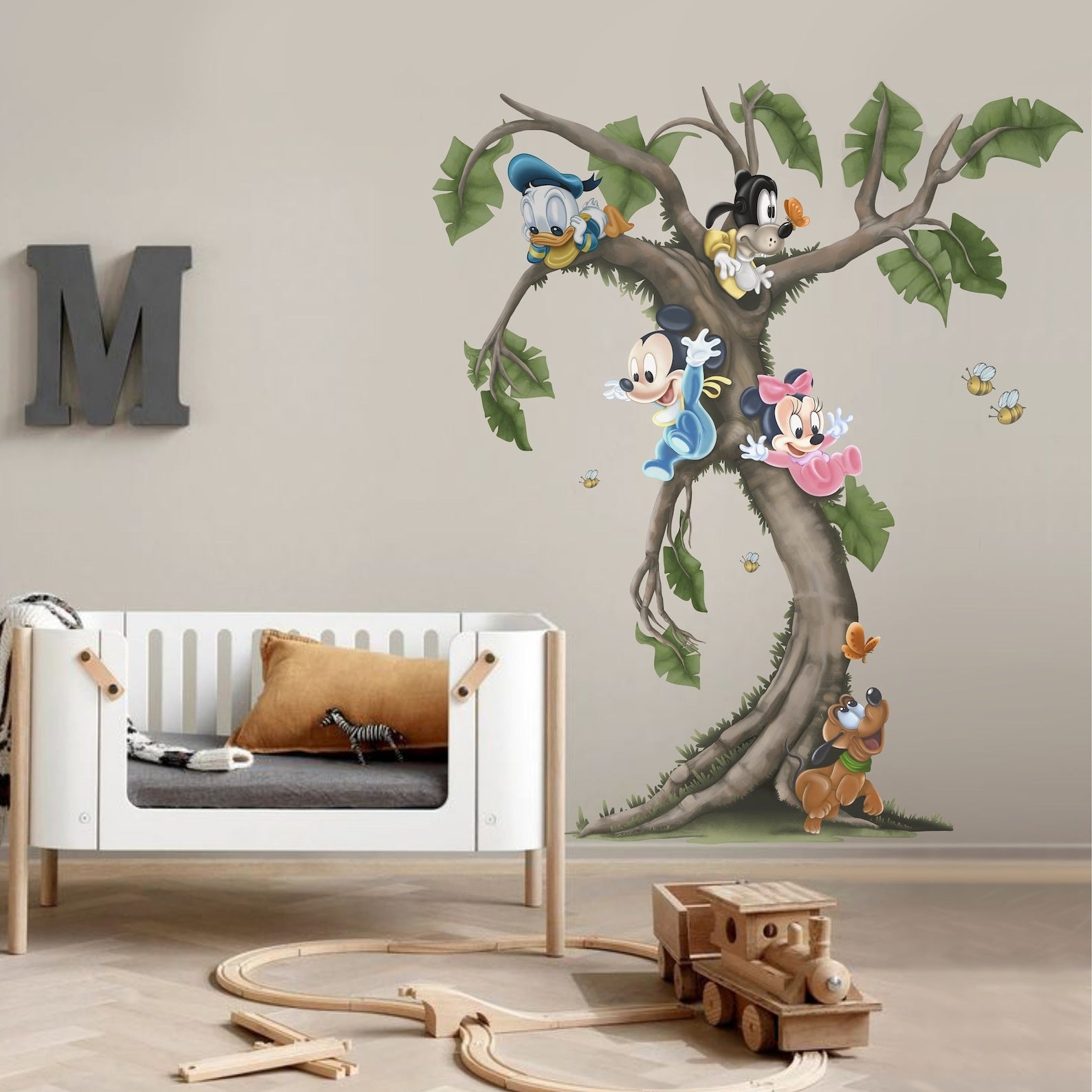 Vinilos decorativos Adhesivos infantiles de Pared mickey y sus amigos en arbol
