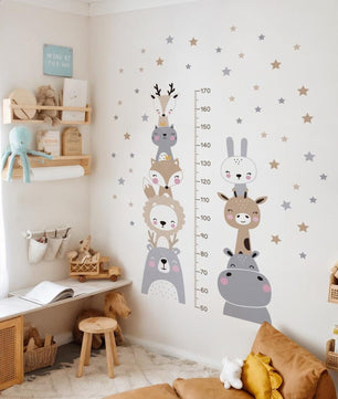 Medidor de altura infantil con animales nordicos